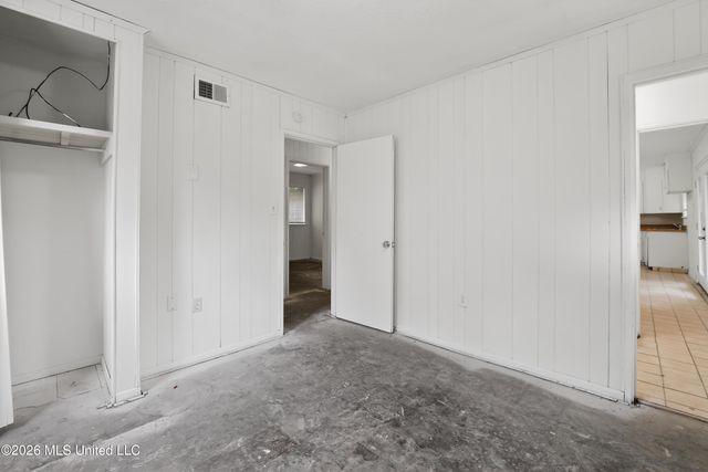 366 Queen Marie Lane, Jackson, MS 39209