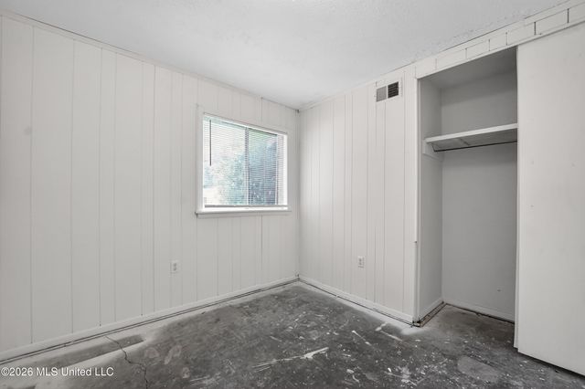 366 Queen Marie Lane, Jackson, MS 39209