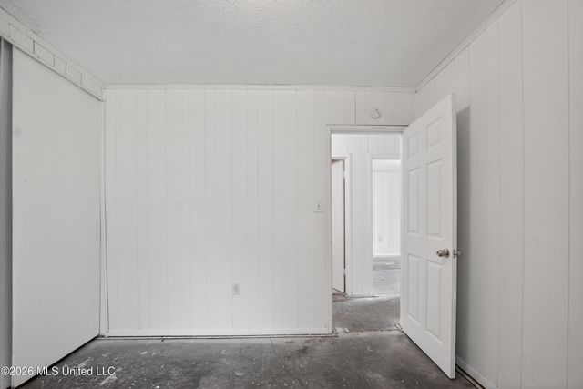 366 Queen Marie Lane, Jackson, MS 39209