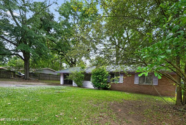 366 Queen Marie Lane, Jackson, MS 39209