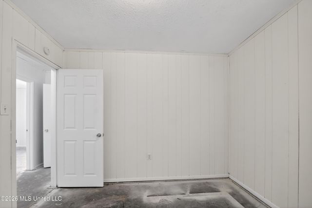 366 Queen Marie Lane, Jackson, MS 39209