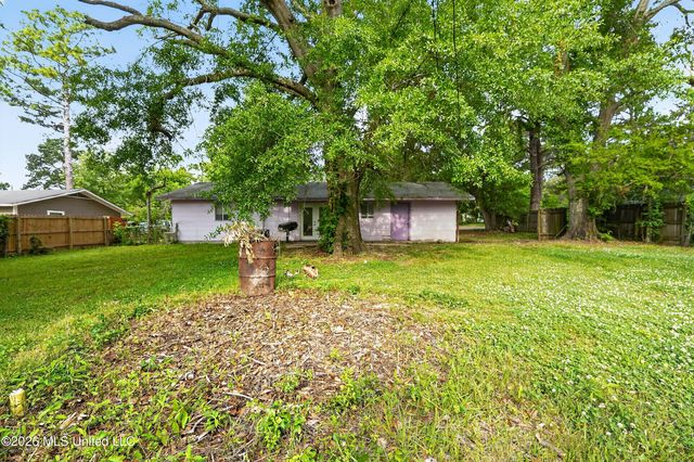 366 Queen Marie Lane, Jackson, MS 39209
