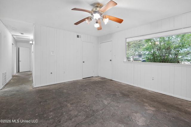 366 Queen Marie Lane, Jackson, MS 39209