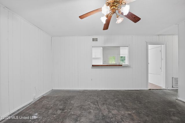 366 Queen Marie Lane, Jackson, MS 39209