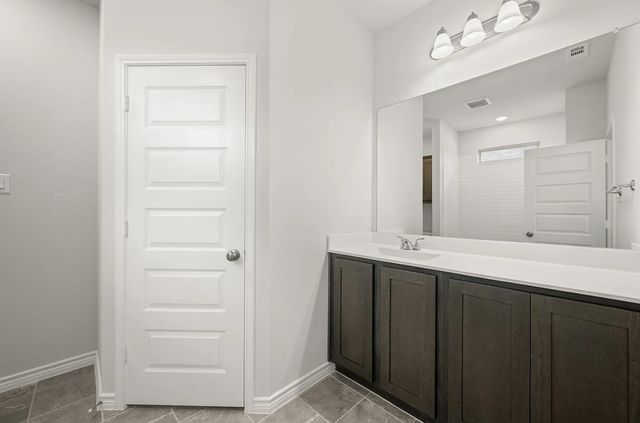 402 Saddle Lane, Denton, TX 76205