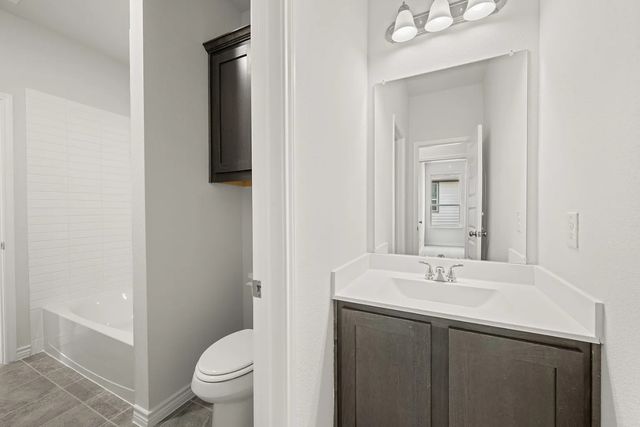 402 Saddle Lane, Denton, TX 76205