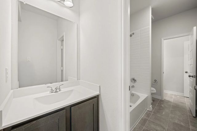 402 Saddle Lane, Denton, TX 76205