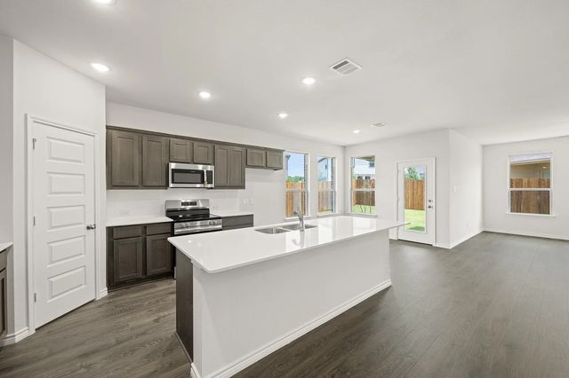 402 Saddle Lane, Denton, TX 76205