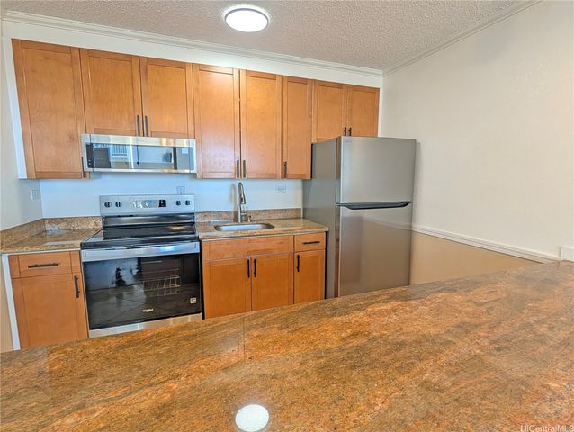 1617 Clark Street 804, Honolulu, HI 96822
