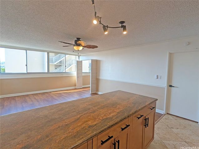 1617 Clark Street 804, Honolulu, HI 96822