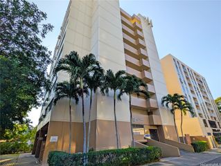 1617 Clark Street 804, Honolulu, HI 96822