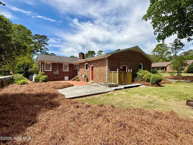 1391 Johnson Drive, Williamston, NC 27892