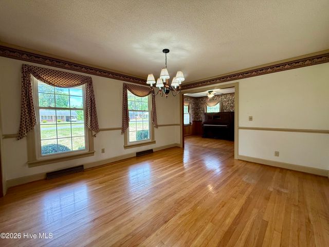 1391 Johnson Drive, Williamston, NC 27892