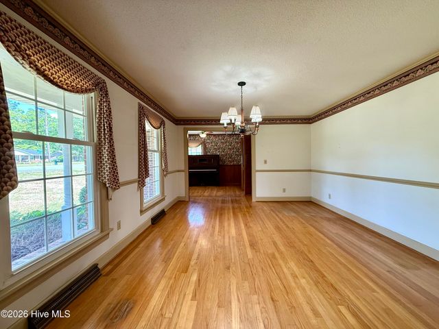 1391 Johnson Drive, Williamston, NC 27892