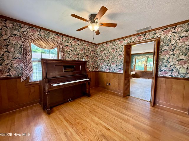 1391 Johnson Drive, Williamston, NC 27892