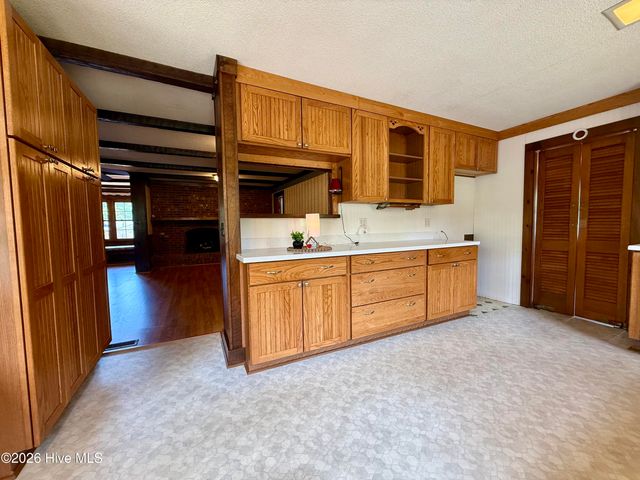 1391 Johnson Drive, Williamston, NC 27892