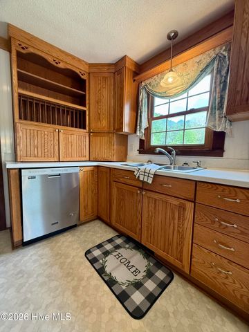 1391 Johnson Drive, Williamston, NC 27892