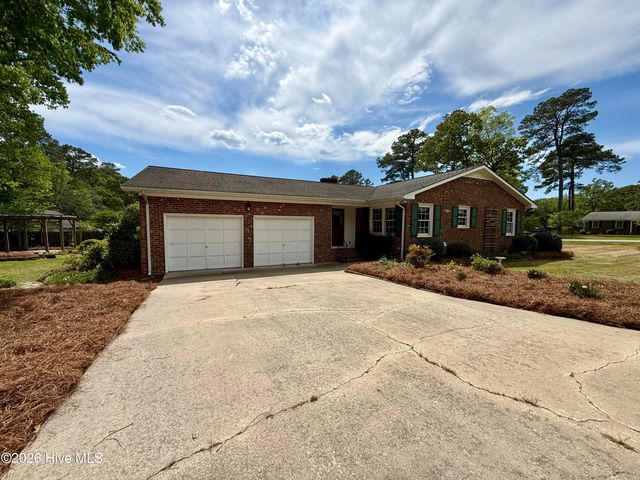 1391 Johnson Drive, Williamston, NC 27892
