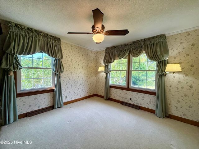 1391 Johnson Drive, Williamston, NC 27892