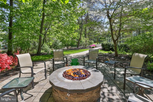 4353 E TEXAS RD, Allentown, PA 18103
