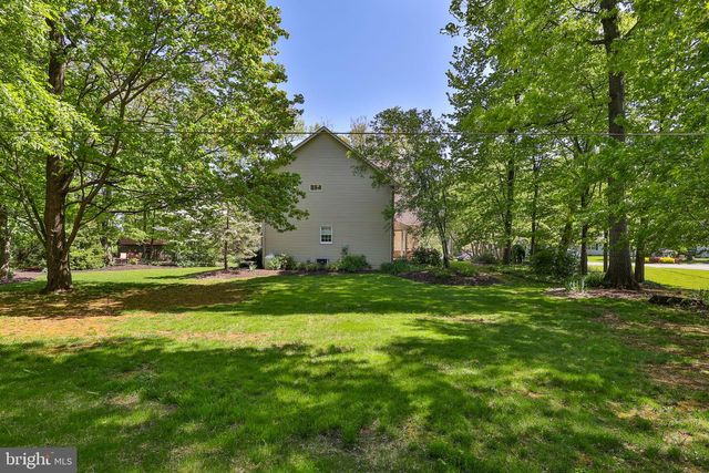 4353 E TEXAS RD, Allentown, PA 18103