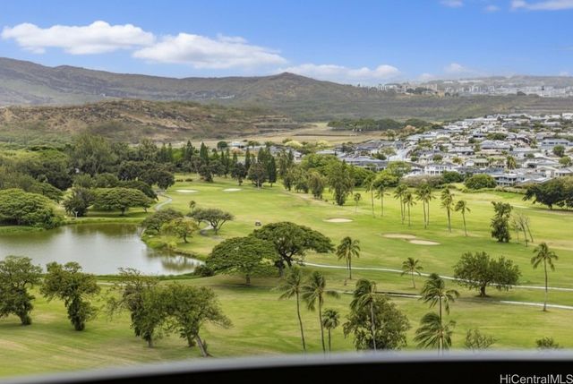 3050 Ala Poha Place 17W, Honolulu, HI 96818