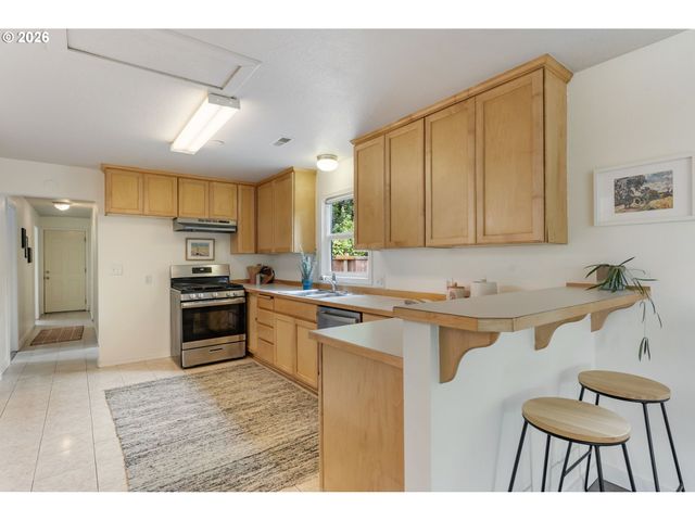13815 Se STEELE St, Portland, OR 97236