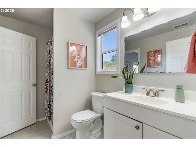 13815 Se STEELE St, Portland, OR 97236