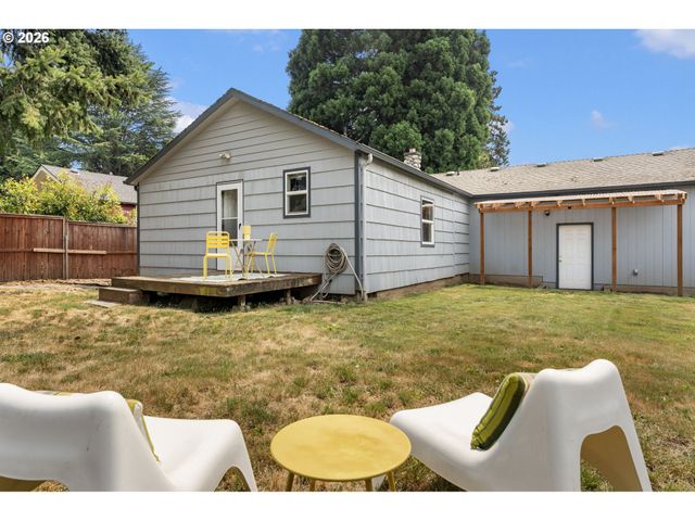 13815 Se STEELE St, Portland, OR 97236