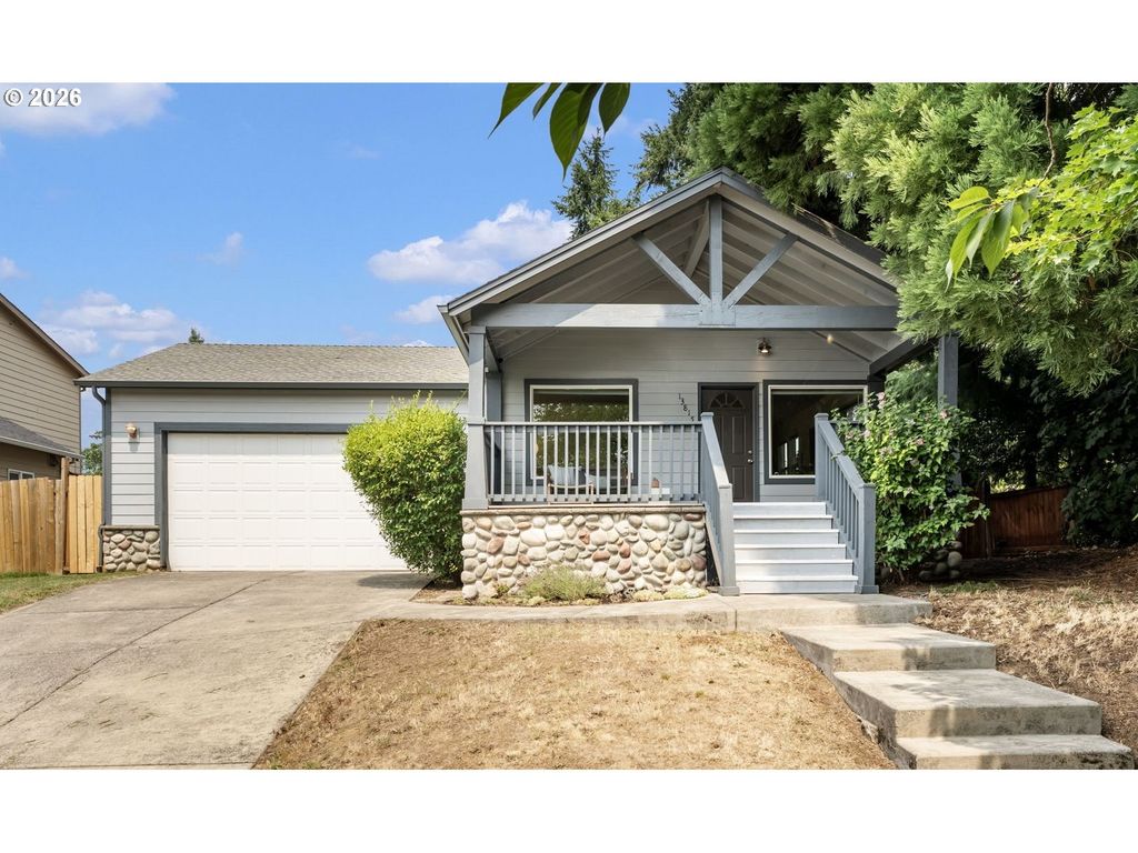 13815 Se STEELE St, Portland, OR 97236