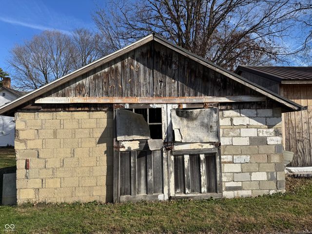 127 E Baltimore Street, Laurel, IN 47024