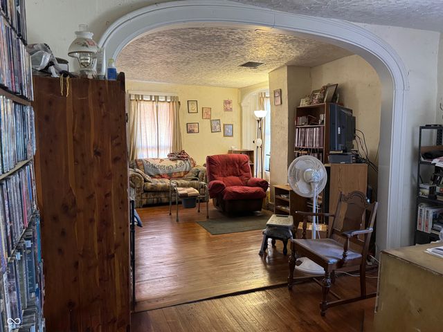 127 E Baltimore Street, Laurel, IN 47024