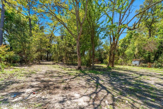 3250 SOUTEL Drive, Jacksonville, FL 32208