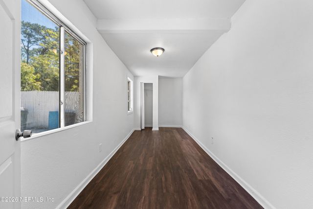 3250 SOUTEL Drive, Jacksonville, FL 32208