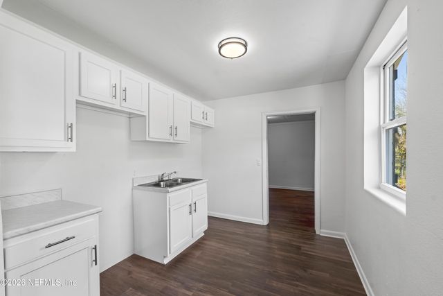 3250 SOUTEL Drive, Jacksonville, FL 32208