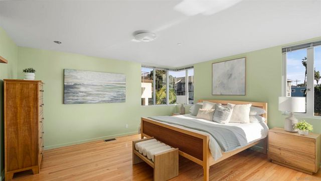 150 Juniper Ave, Carlsbad, CA 92008