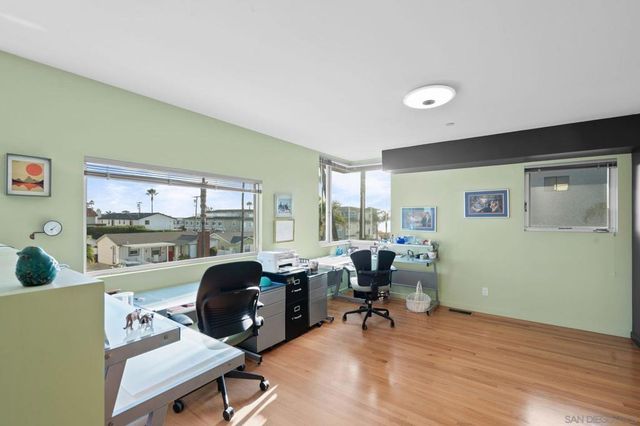 150 Juniper Ave, Carlsbad, CA 92008