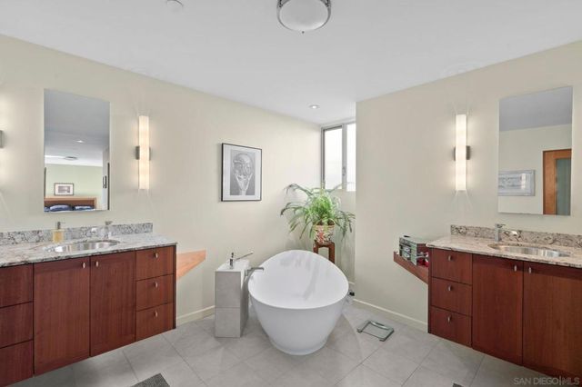 150 Juniper Ave, Carlsbad, CA 92008