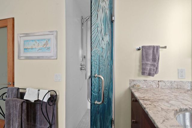 150 Juniper Ave, Carlsbad, CA 92008