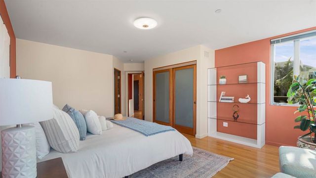 150 Juniper Ave, Carlsbad, CA 92008