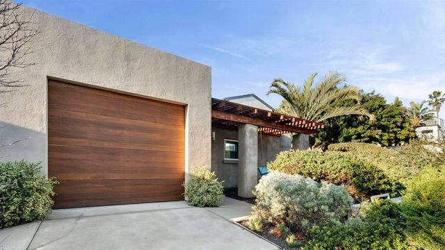 150 Juniper Ave, Carlsbad, CA 92008