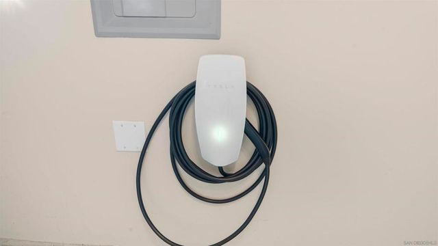 150 Juniper Ave, Carlsbad, CA 92008