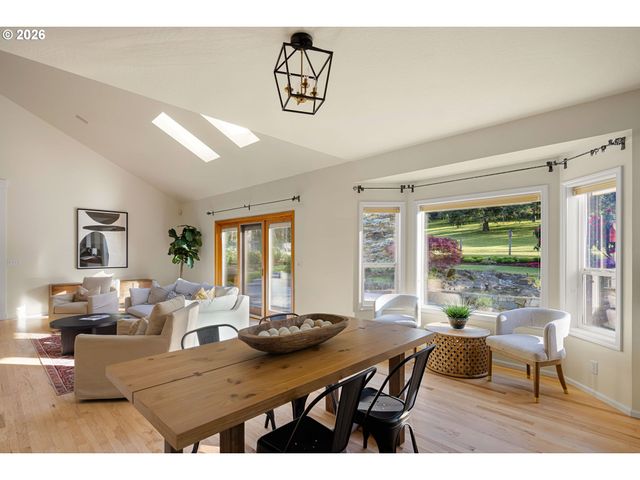 85789 LORANE Hwy, Eugene, OR 97405