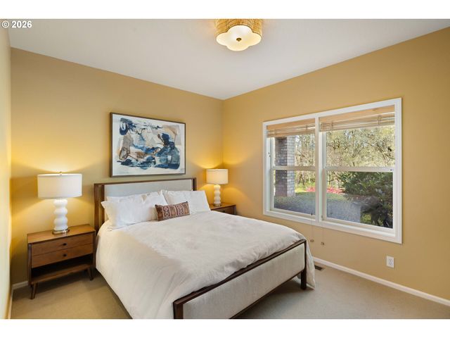 85789 LORANE Hwy, Eugene, OR 97405