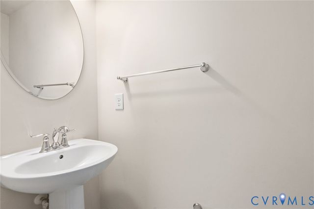 7860 Old Guild Rd, North Chesterfield, VA 23237