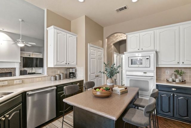 1501 Oakhollow Drive, Corinth, TX 76210