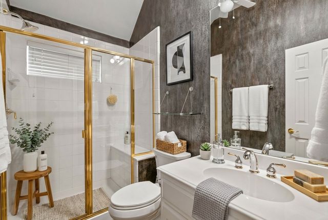 1501 Oakhollow Drive, Corinth, TX 76210