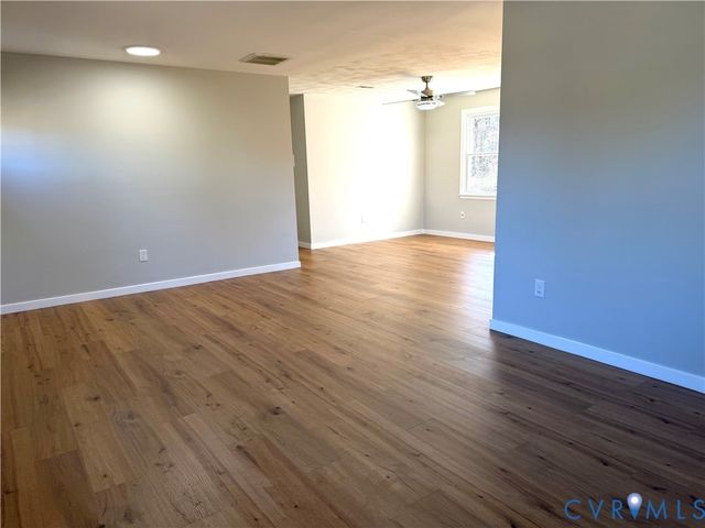 354 Myrtle Dr, Petersburg, VA 23803