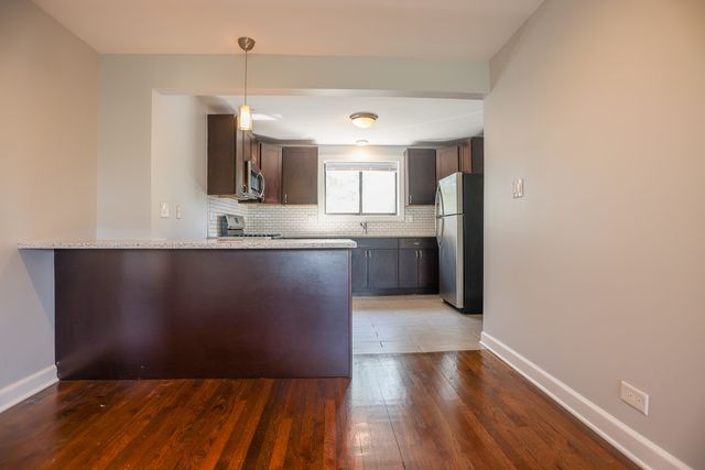 6807 N Ridge Boulevard G1, Chicago, IL 60645
