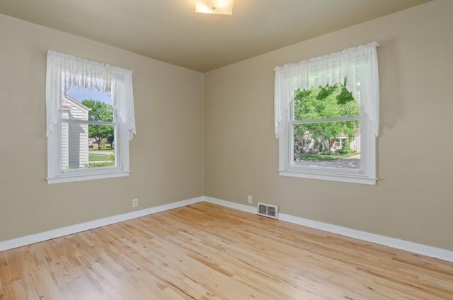 833 N BUCHANAN STREET, Green Bay, WI 54303